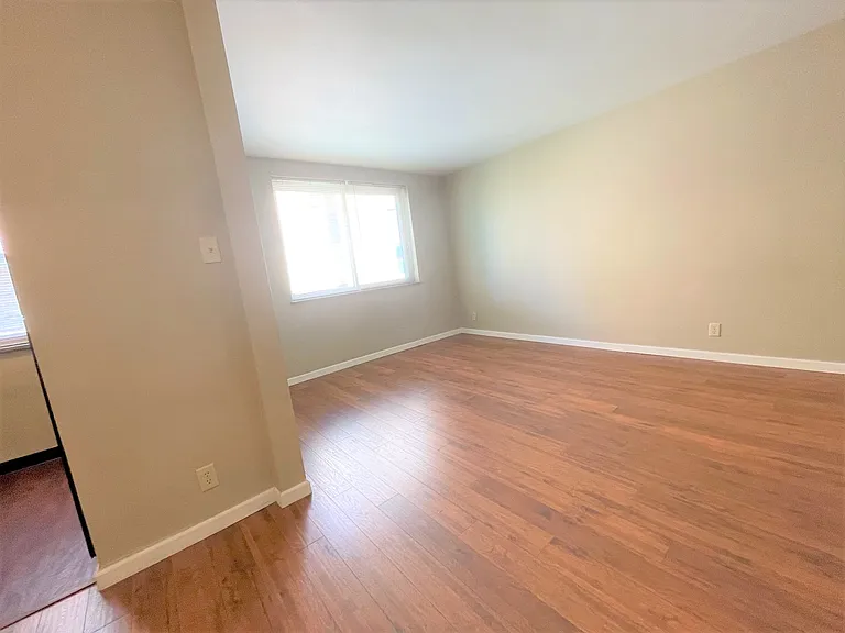 5712 Phillips Ave #B9 — Photo 127
