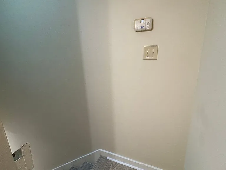 1461 Fisher Ln — Photo 10