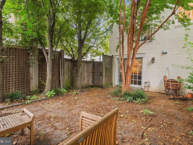 3301 Dent Pl NW — Photo 30