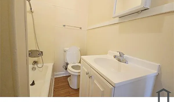 303 N Longwood St #B — Photo 4