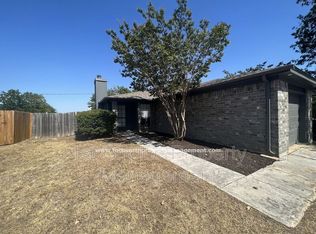4504 Trysail Dr, Fort Worth, TX 76135