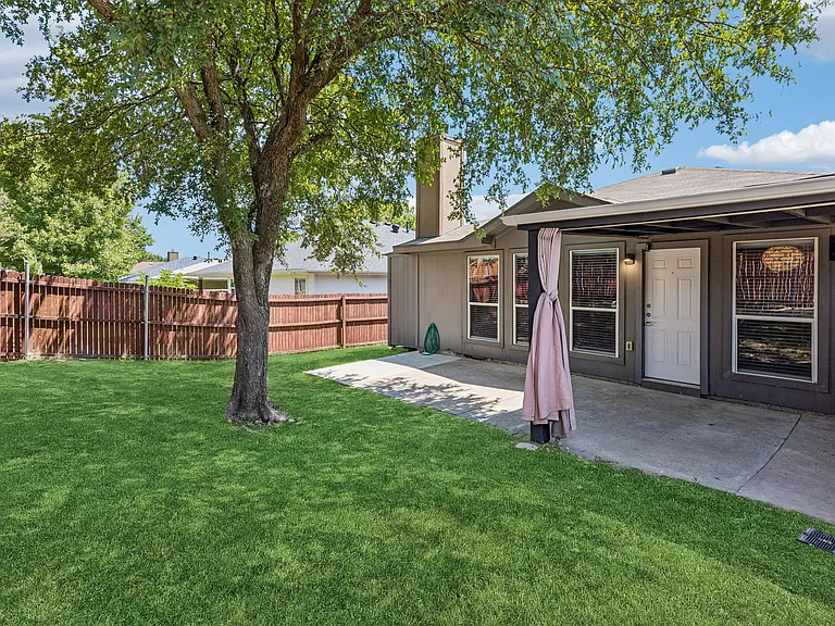 1001 Margaret Dr — Photo 27