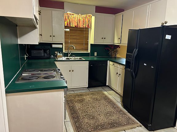 3rd image of 27 Harding Dr