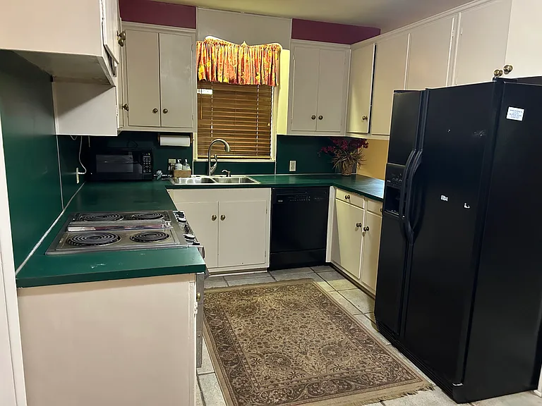 27 Harding Dr — Photo 3