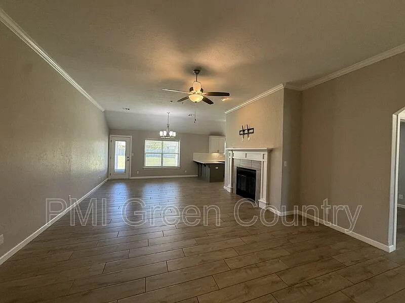 Eagle Ridge — Photo 2