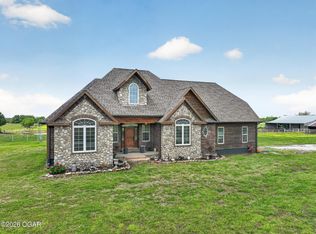 19600 Kodiak Rd, Neosho, MO 64850