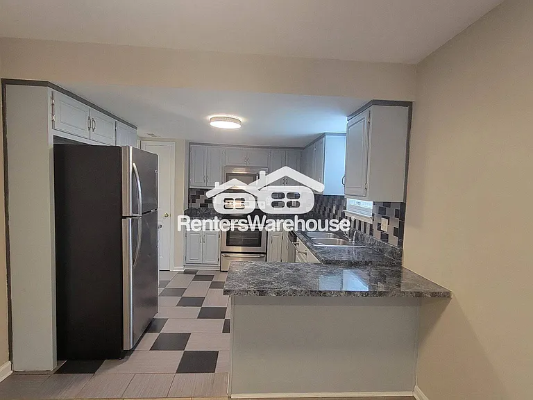 1353 Isleworth Cir — Photo 23