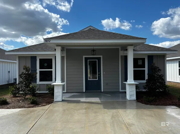 1032 S Bay St, Foley, AL 36535