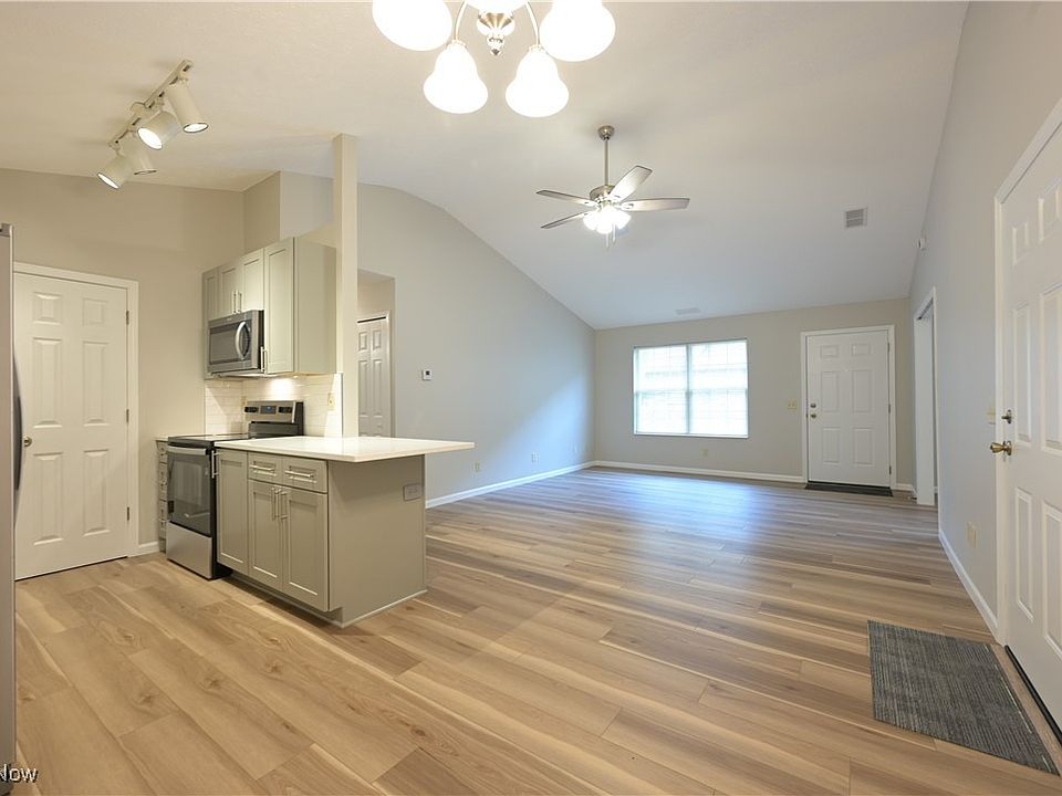 シェイクスピア 2851 2851 Shakespeare Ln, Avon, OH 44011 | Zillow