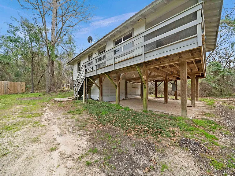 20973 Lakeview Dr — Photo 6