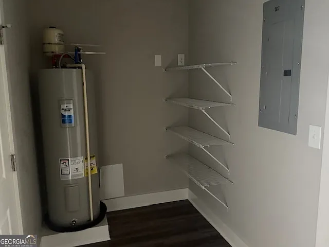 2 bed, 2.0 bath, 1020 sqft, $1,350 — Photo 3