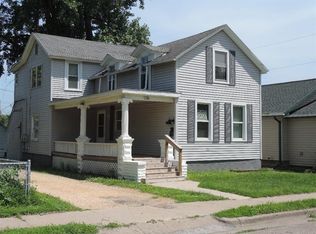 1111 S 7th St, Clinton, IA 52732