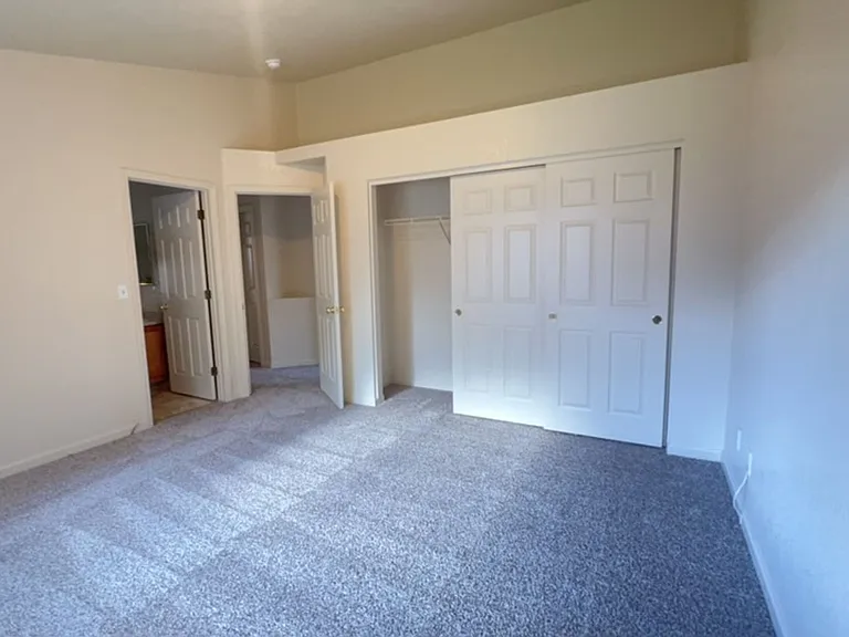 1325 Chichester Dr — Photo 5