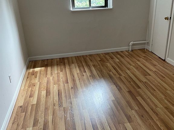 5th image of 83 Pleasant St #B1