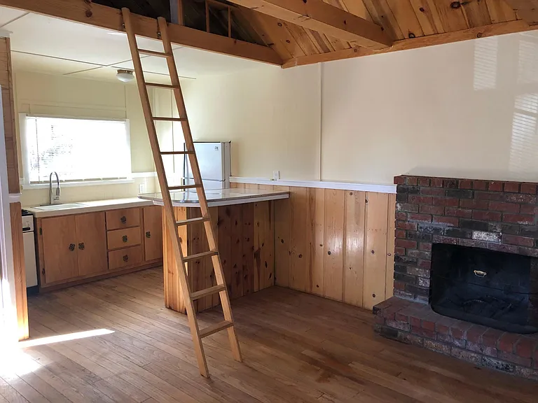 25065 Laurel Dr #9 — Photo 2