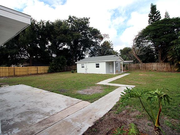 4th image of 5427 Dorado Ave