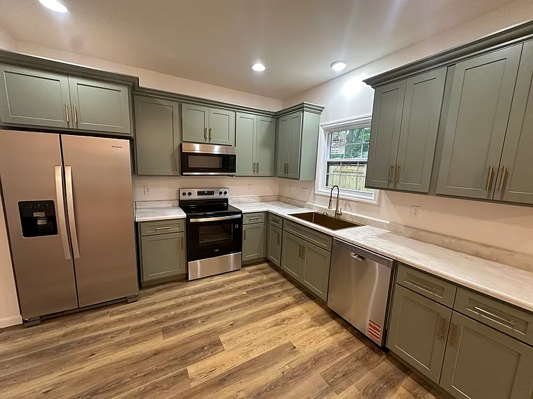 1104 Main St — Photo 5