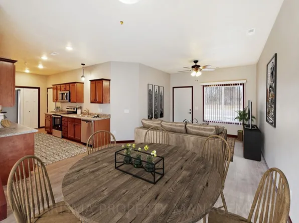 3 BD, 2.5 BA TOWNHOME, DOUBLE ATTACHED GARAGE, PET FRIENDLY, HARRISBURG, 1439 Mary Pl, Harrisburg, SD 57032