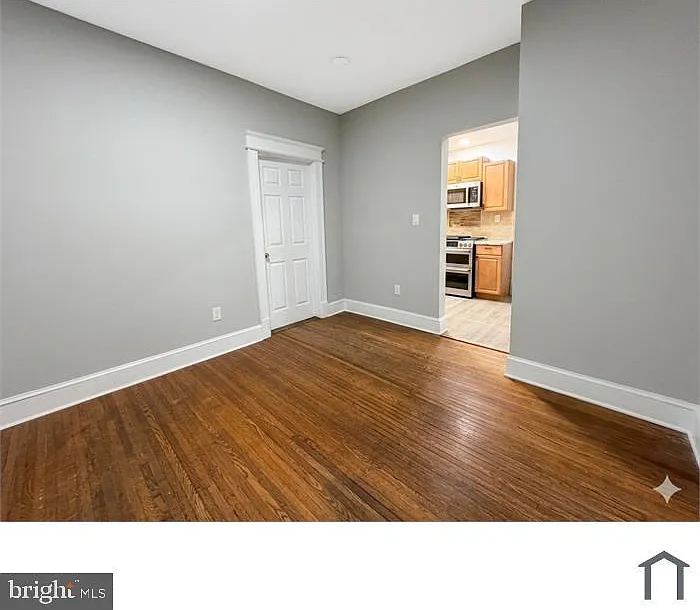 6 bed, 2.0 bath, 2400 sqft, $7,200 — Photo 4