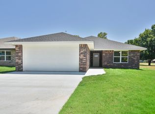 1200 N 2nd St, Marlow, OK 73055