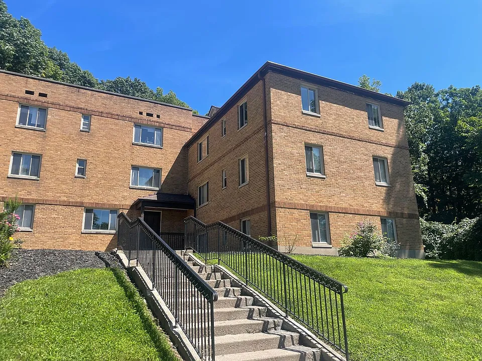 2366 S Patterson Blvd