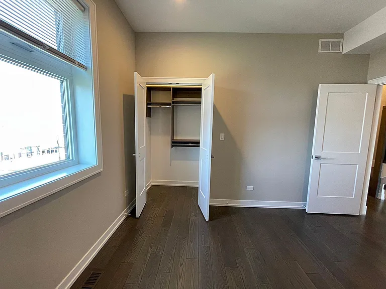 458 N Noble St #3W — Photo 23