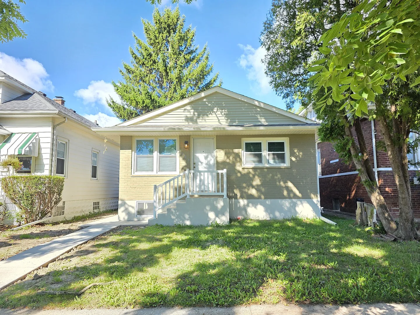 1308 Adams St photo 1