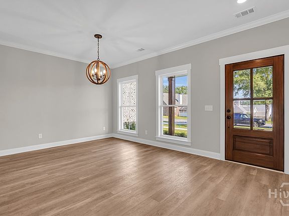 3rd image of 31 Grove Hollow Road