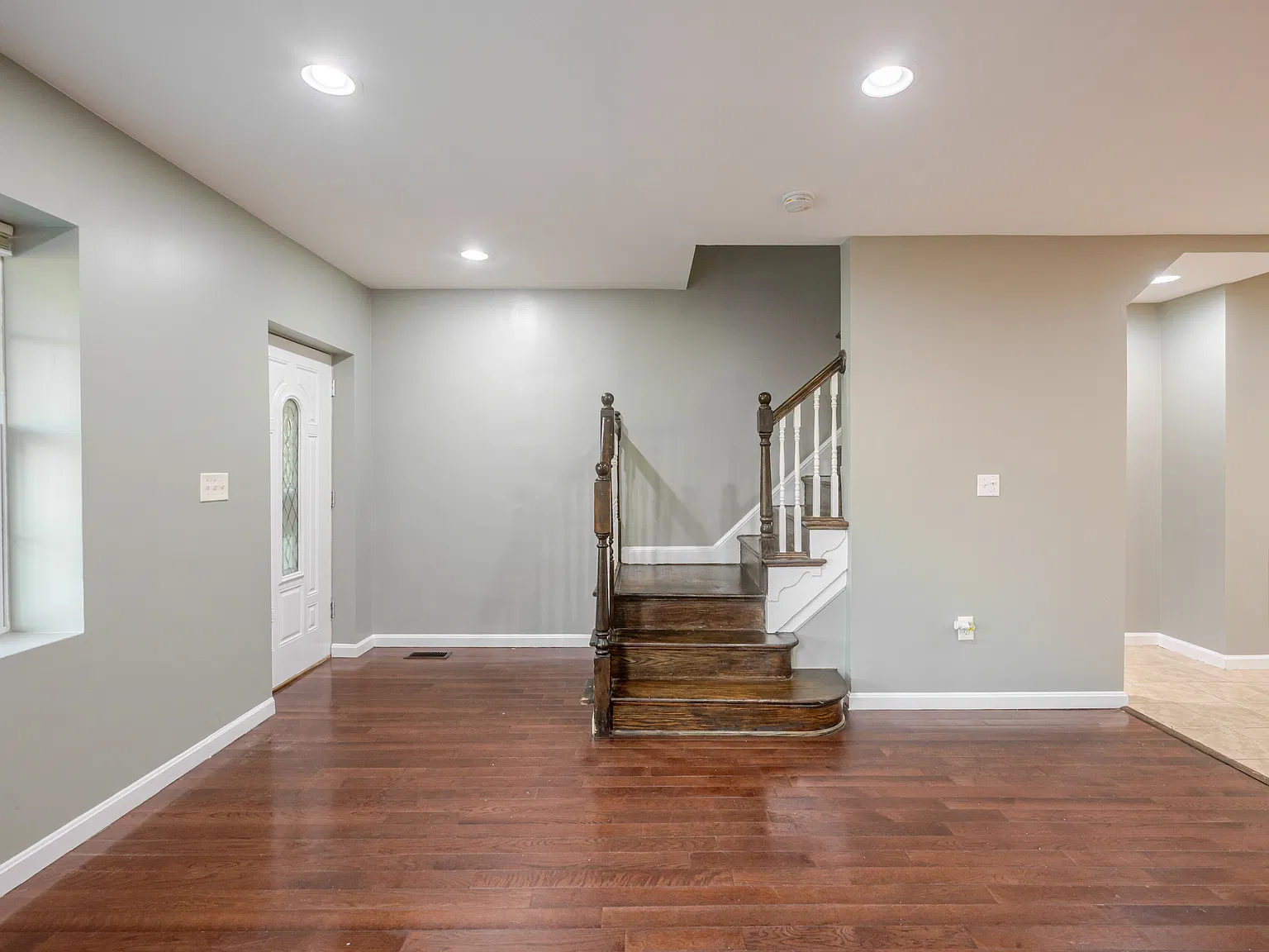 3 bed, 3738 sqft, $2,495 — Photo 3