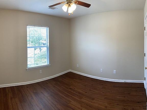 5th image of 444 Londonberry Dr