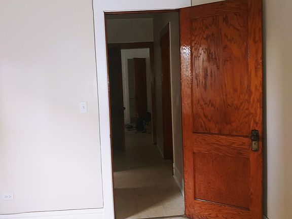 3rd image of 1638 S 50th Ct Floor 1