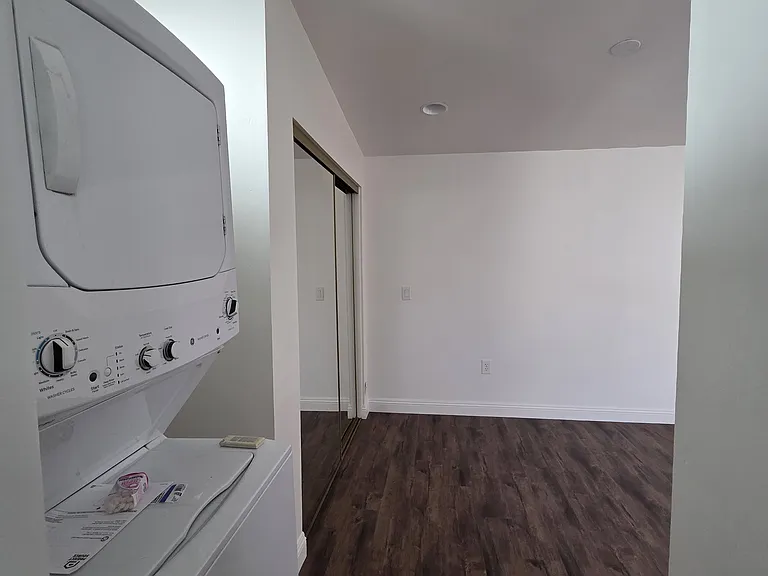 523 N Tremont St — Photo 4