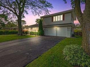 N86W14786 Menomonee River Pkwy, Menomonee Falls, WI 53051