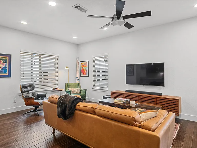 5922 Hudson St #4 — Photo 9