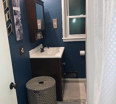Main floor bathroom