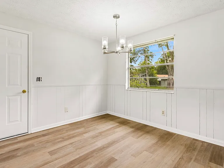 8428 Red Holly Ln — Photo 7