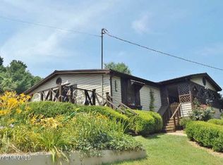 528 Bear Springs Rd, Pearisburg, VA 24134