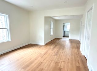 4151 Bluestone Rd, Cleveland Heights, OH 44121