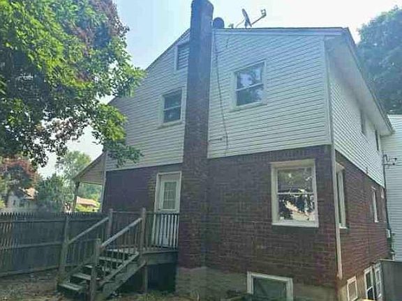 4th image of 12 Arbor Ln