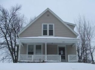 1008 Spring St, Muscatine, IA 52761