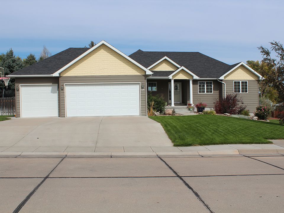 1276 Clark Dr., Front