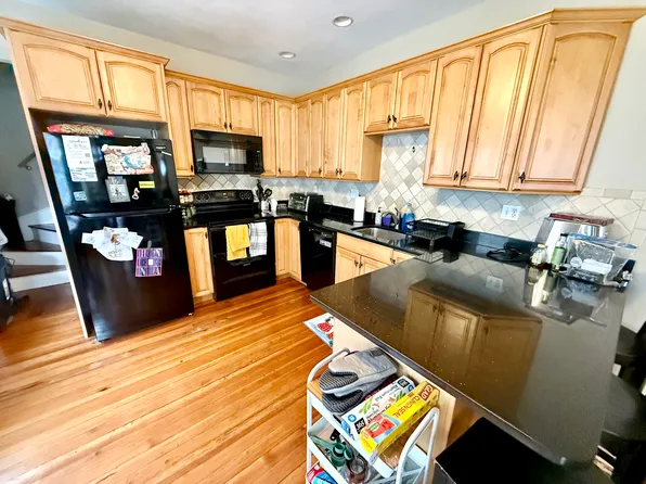 38 Tower St Floor 2, Jamaica Plain, MA 02130