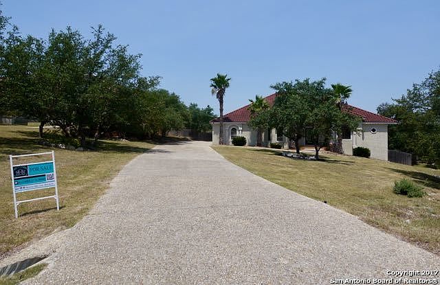 1st image of 723 Dulcinea Dr