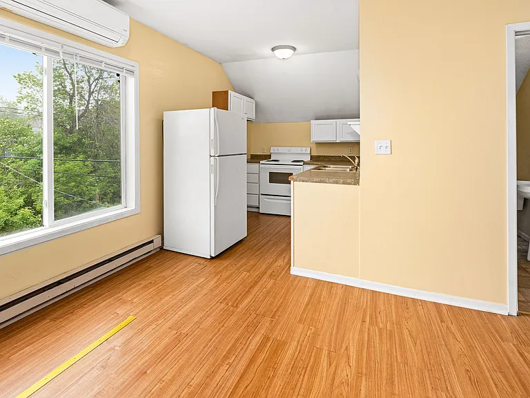 315 N 14th Ave E #1 — Photo 24