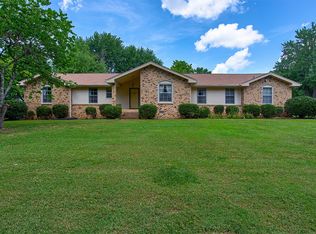 1053 Hickory Harbor Dr, Gallatin, TN 37066