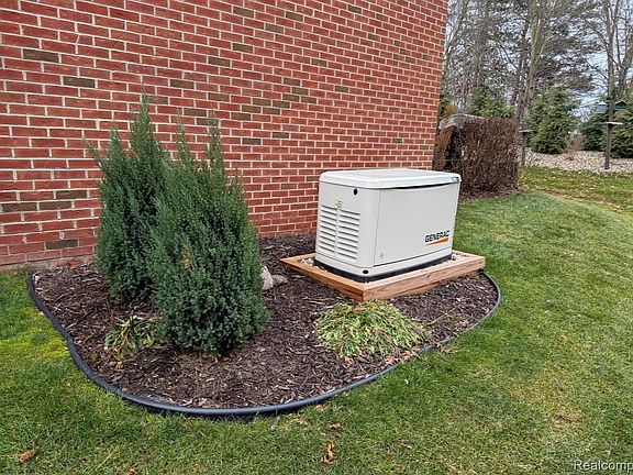 5th image of 1876 Genoa Cir