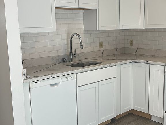 2nd image of 124 Richards Ln