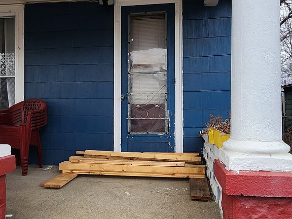 2nd image of 2207 Fletcher St