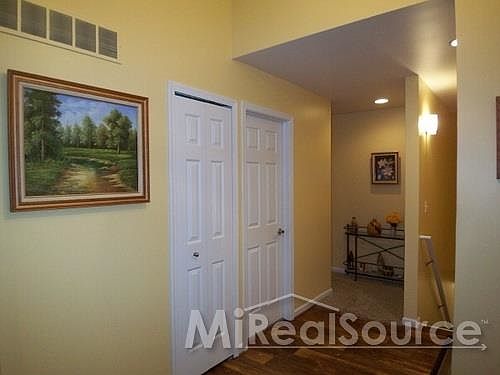 2nd image of 1261 Jackson Dr