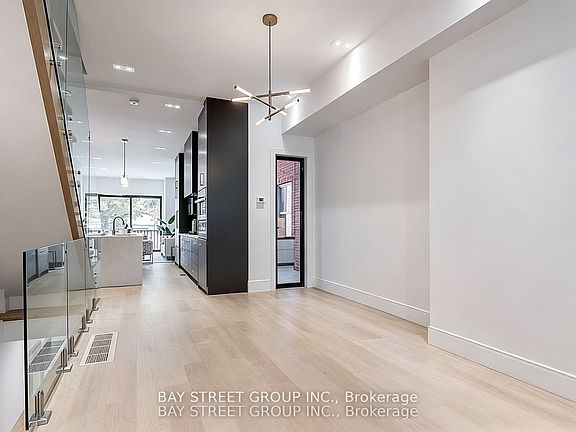 4th image of 329 Clinton St